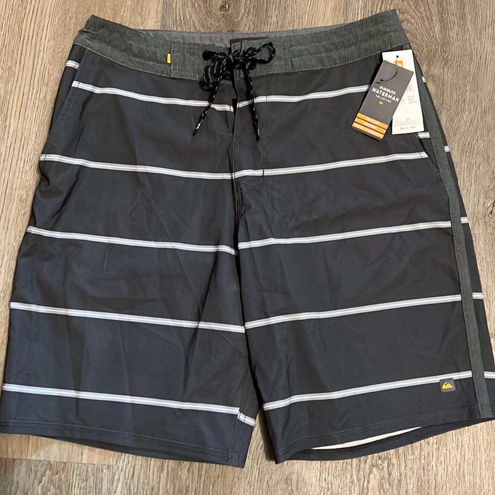 NWT Quiksilver Waterman Collection Liberty Overboard Beachshorts, size 31